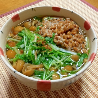 温まります！なめこと納豆と水菜の温かいお蕎麦♪